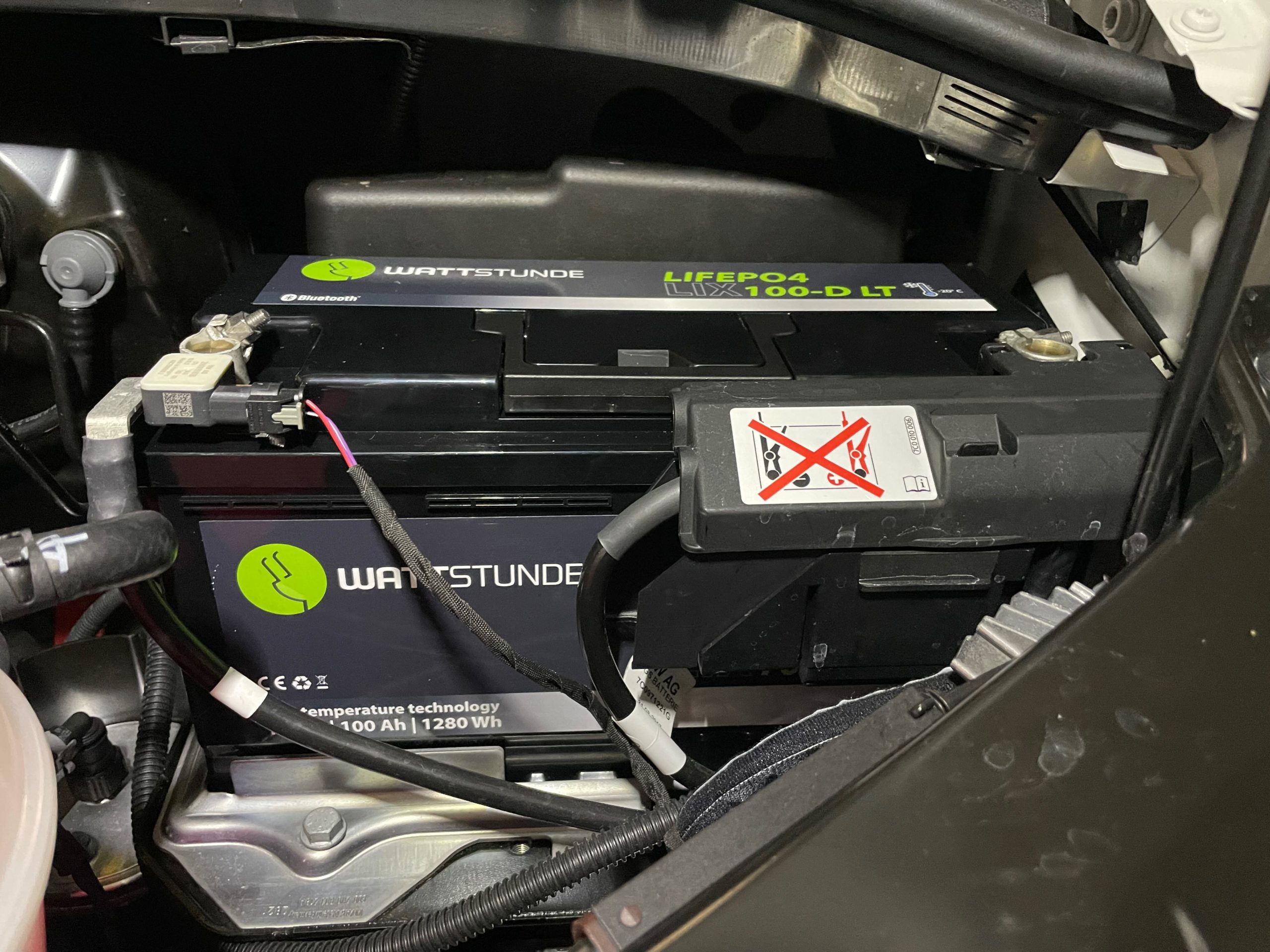 VW California leisure battery replacement